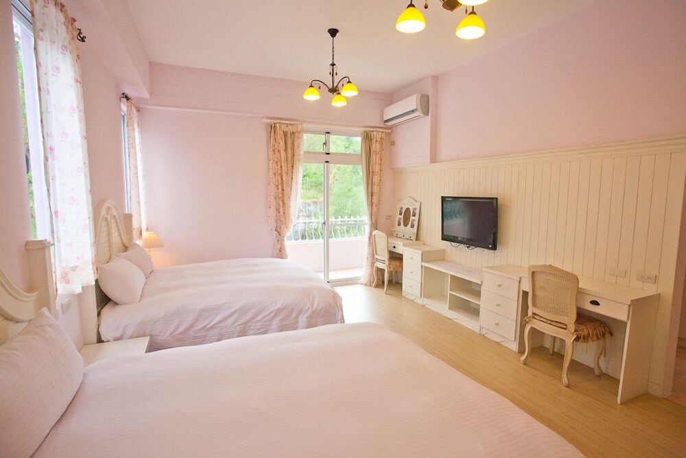Classic Quadruple Room (204) photo 1