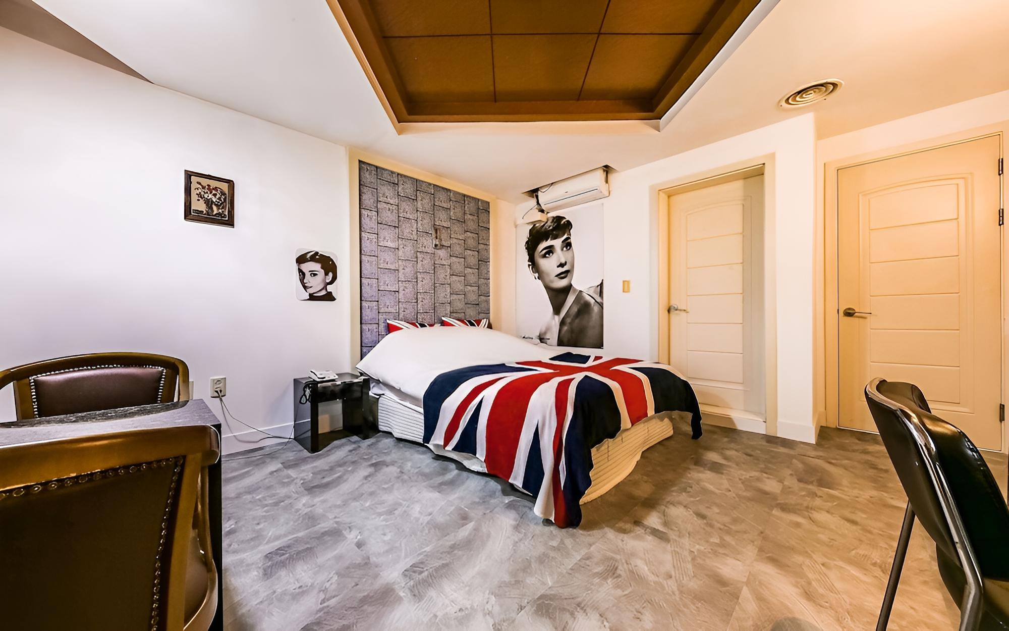 Room (Standard room (Breakfast not included) photo 2