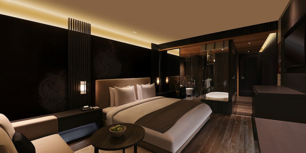 Corporate Suite, Hi-Tea & Club Lounge Access, 15% Dis Laundry, 20% Dis Spa, Floor Butler on Request