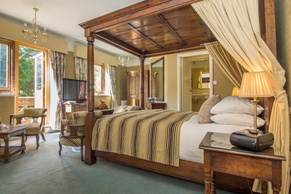 Deluxe Room, 1 King Bed - Photo 1