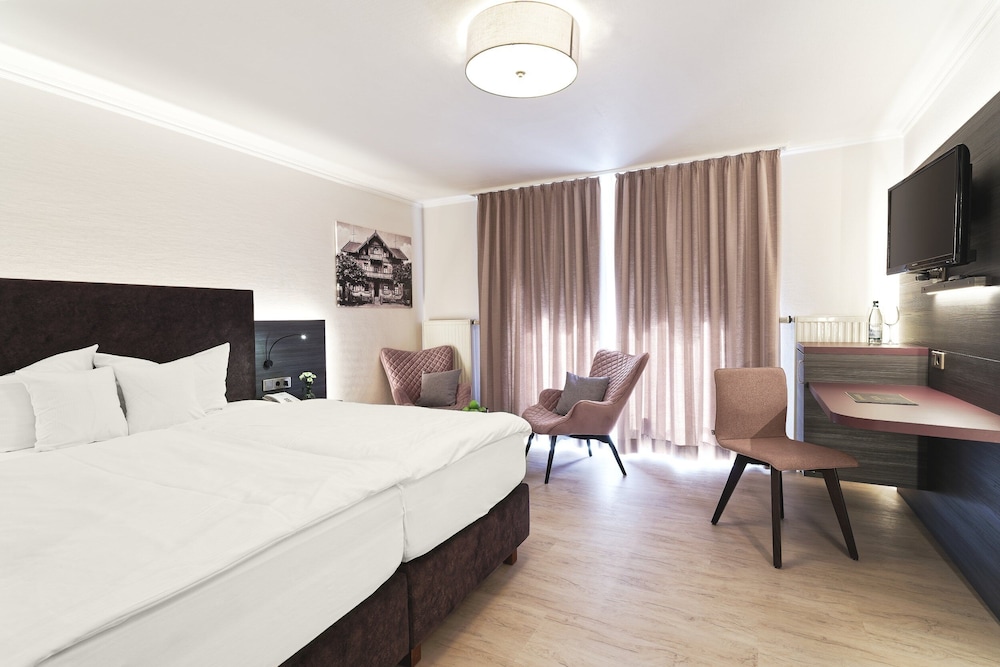Standard Double Room, Non Smoking - Photo 2