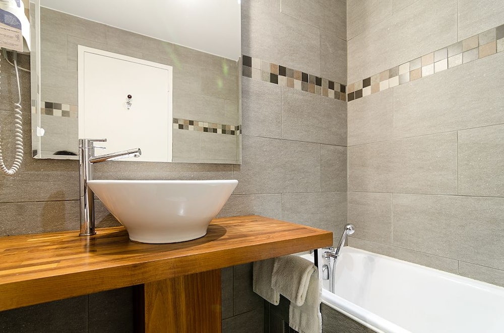 Standard Double Room - Photo 6