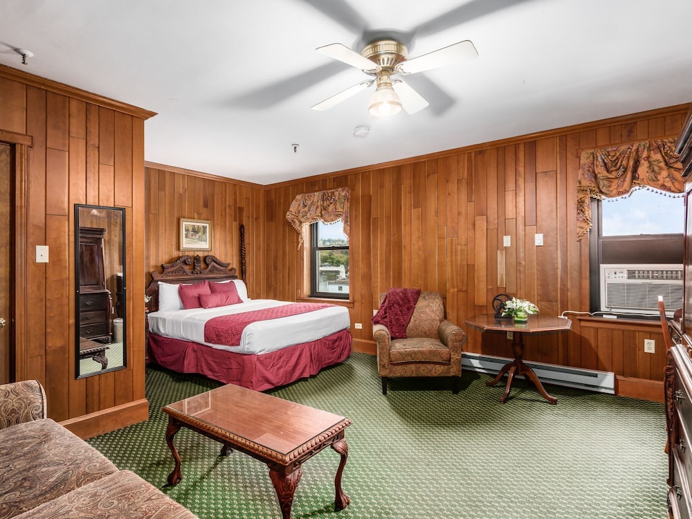 Queen Junior Suite photo 2