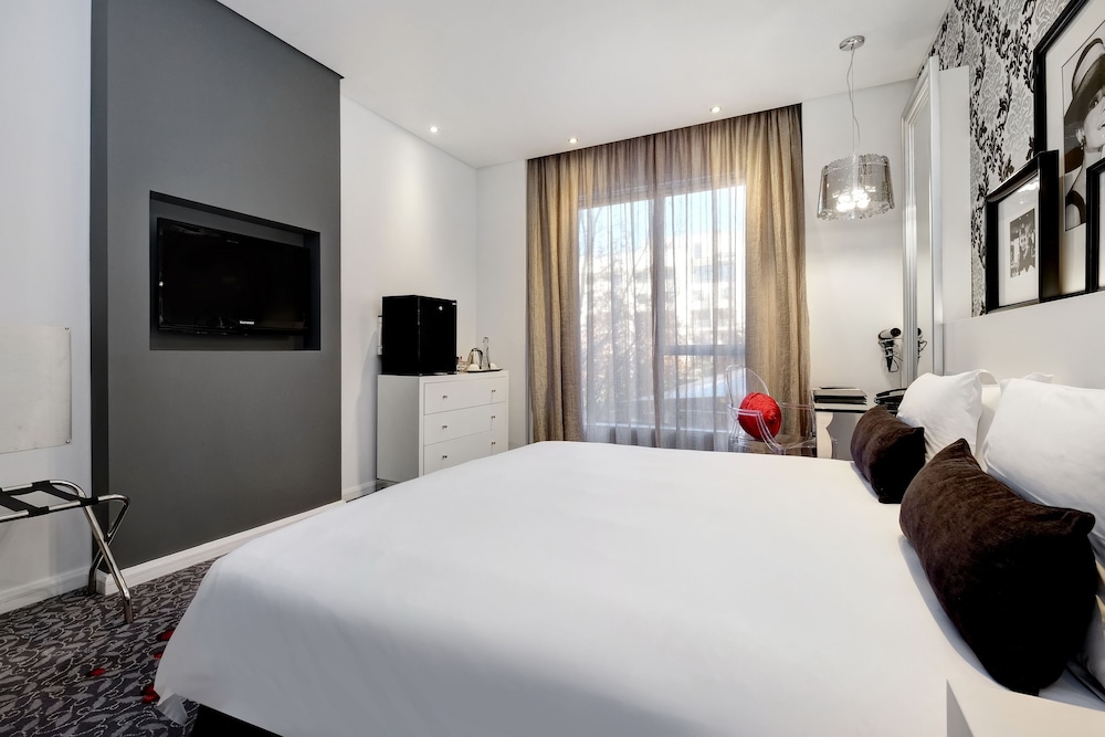 Guest Room,1 King Bed ,Non-smoking - Photo 3