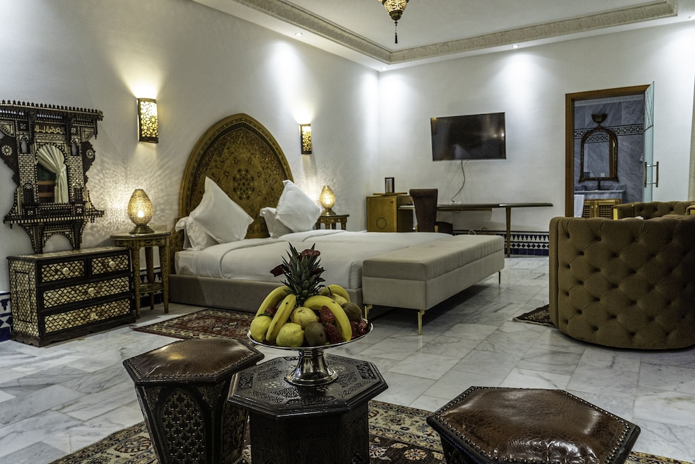Luxury Room - Photo 8