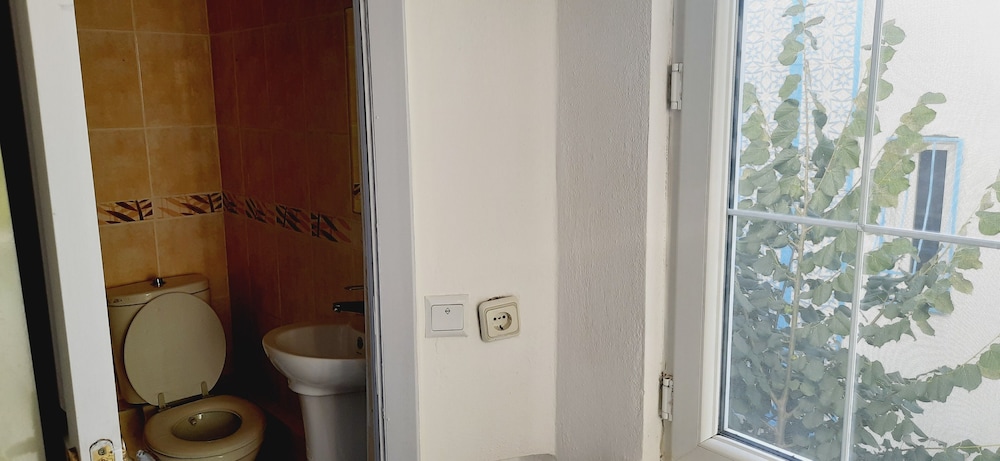 Family Double or Twin Room, Private Bathroom, Sea View photo 2
