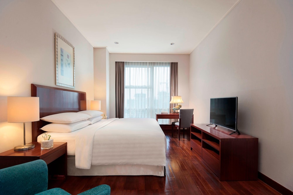 Executive Suite, 3 Bedrooms, City View