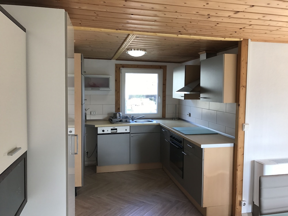 Basic House photo 3