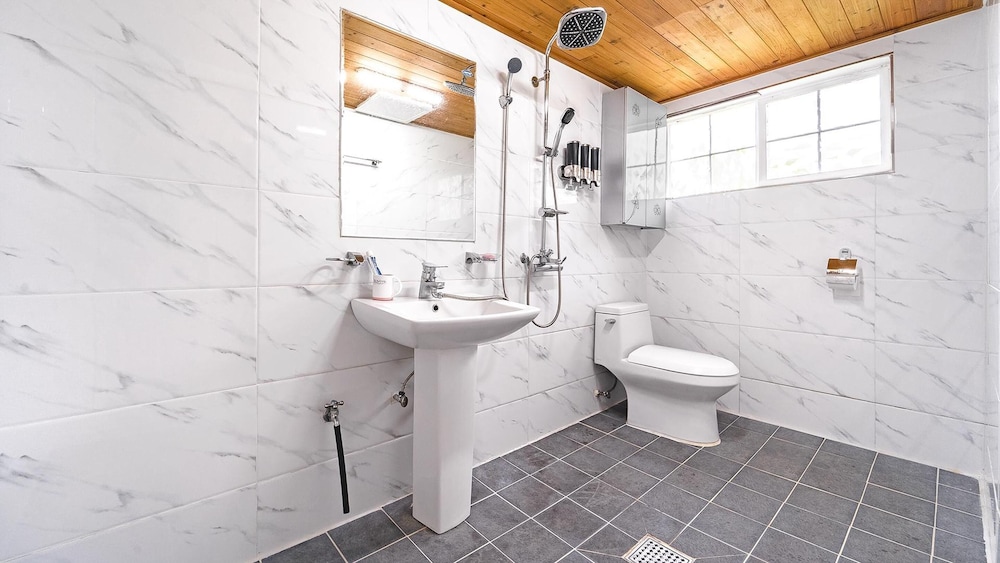 Basic Room, 1 Bedroom (couple3) - Photo 6
