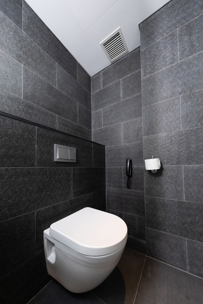 Deluxe Twin Room - Photo 13