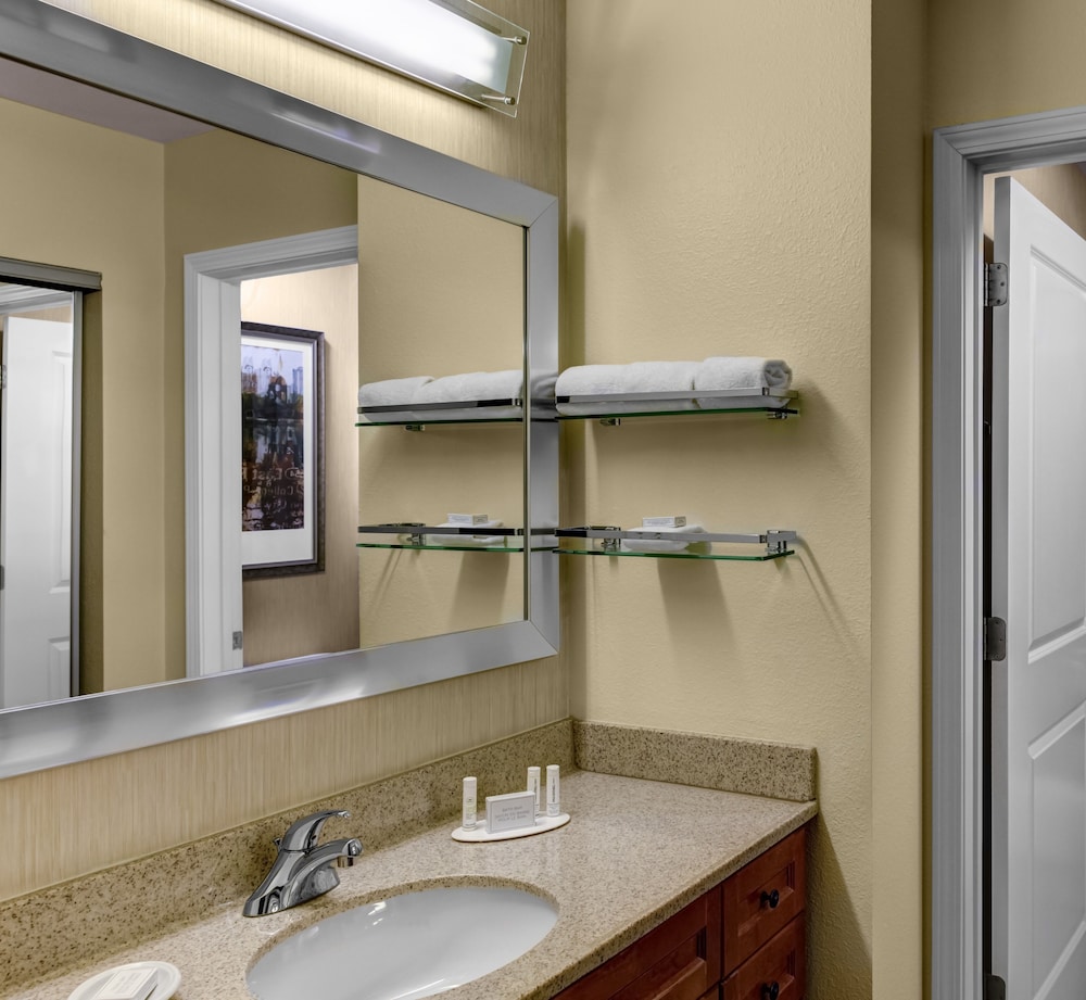 Suite, 1 Bedroom (Mobility Accessible, Tub) - Photo 4