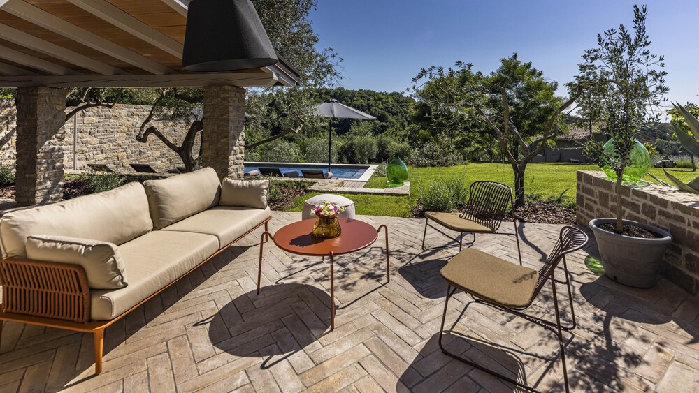 Exclusive Villa, Multiple Beds, Pool View - Photo 15