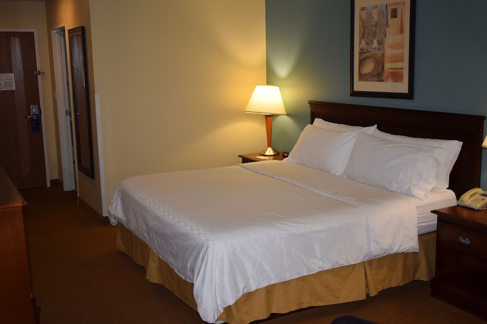 Room, 1 Queen Bed, Non Smoking - Photo 2