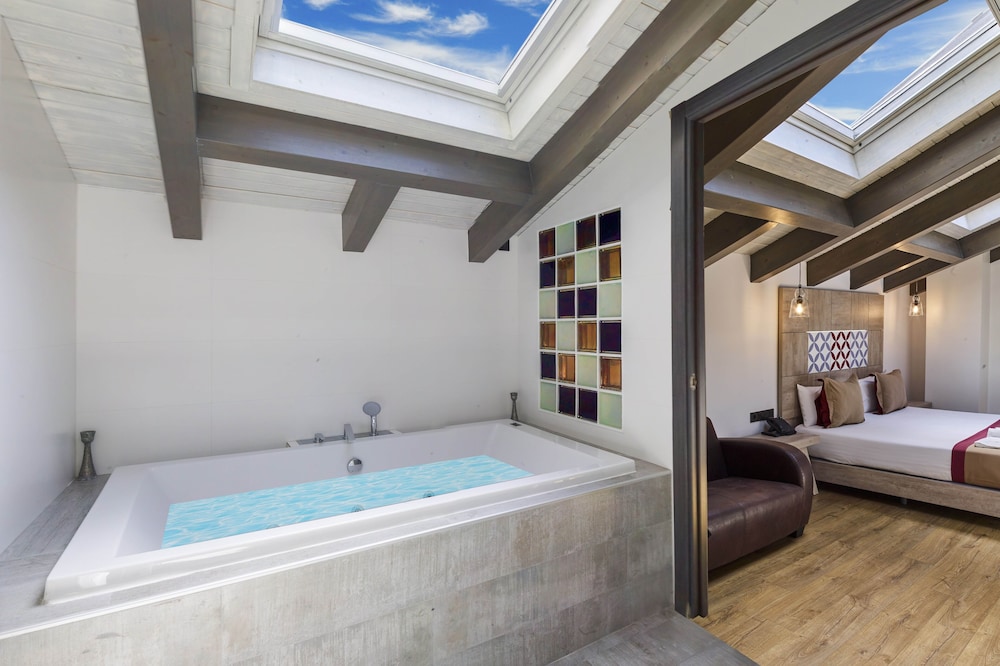 Deluxe Double Room, Hot Tub