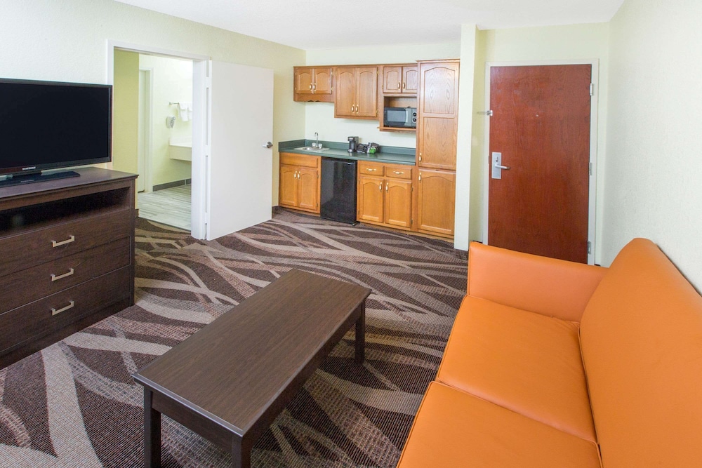 Suite, 1 Bedroom, Non Smoking - Photo 4