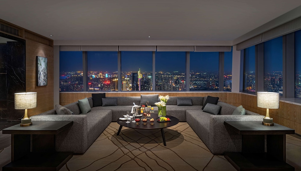 King Presidential Suite photo 1