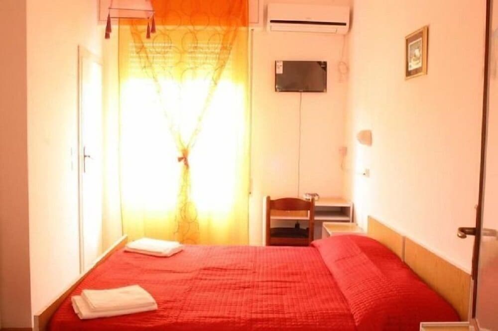 Basic Single Room