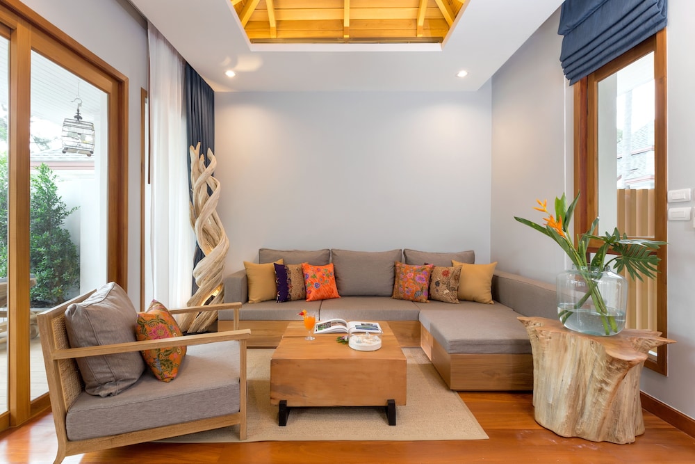 Tropical Pool Villa - Photo 11