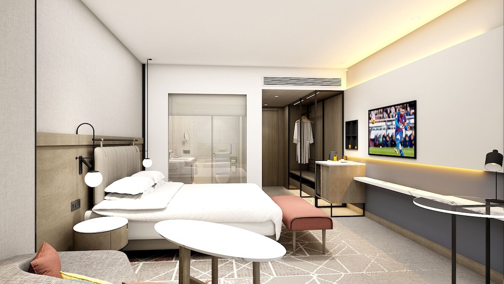 1 King Bed, Club Floor, Club Lounge Access, Non-Smoking photo 1