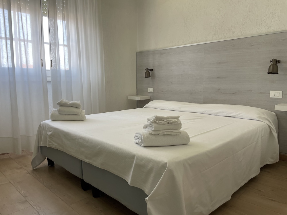 Basic Double Or Twin Room photo 3