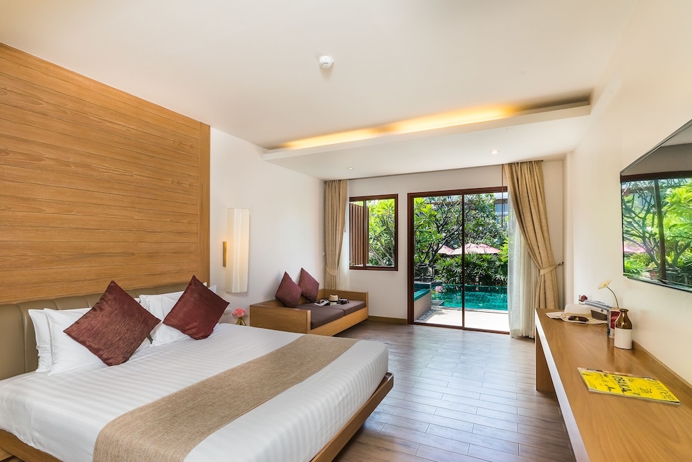 Jacuzzi Pool Access  - Free Transfer to Hua Hin Beach photo 3