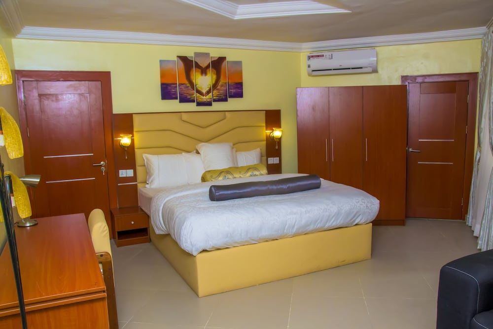 Deluxe Twin Room, 1 Bedroom, Non Smoking, Refrigerator photo 3