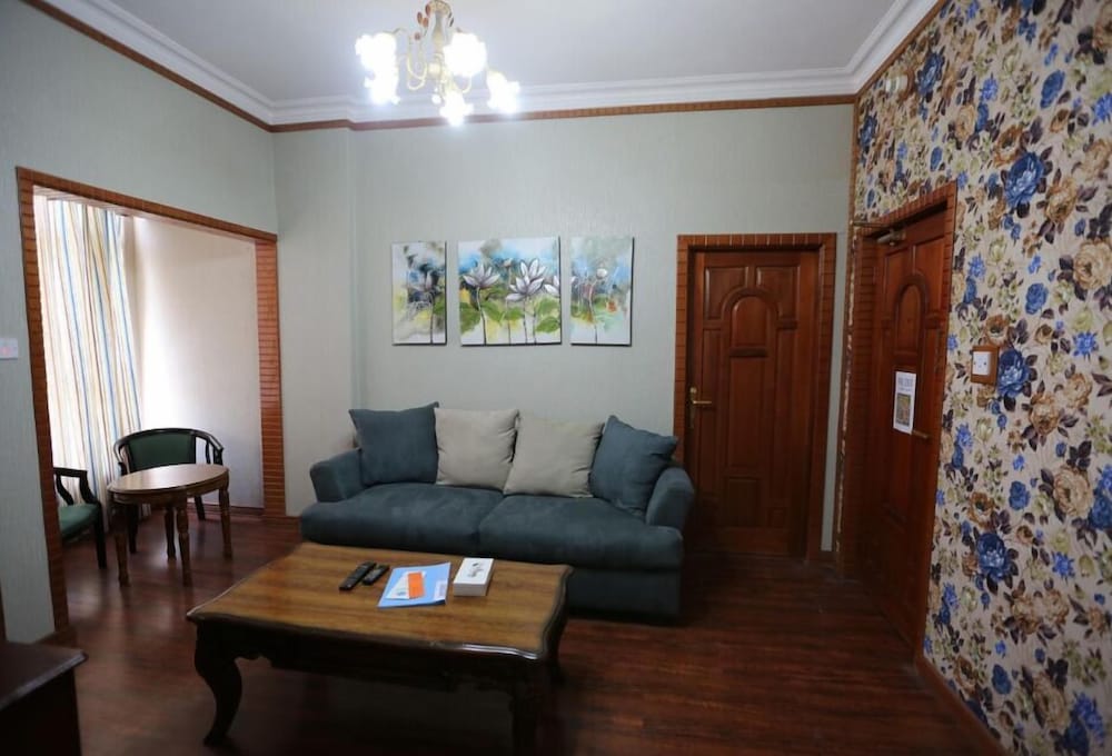 Basic Twin Room - Photo 3