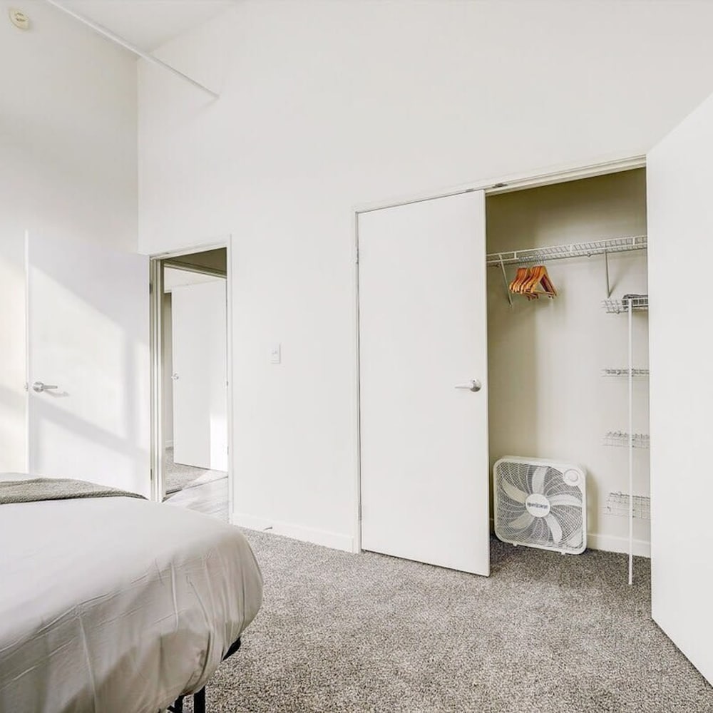 Cozysuites - 2BR With Direct Skybridge Access 5, Billede 53