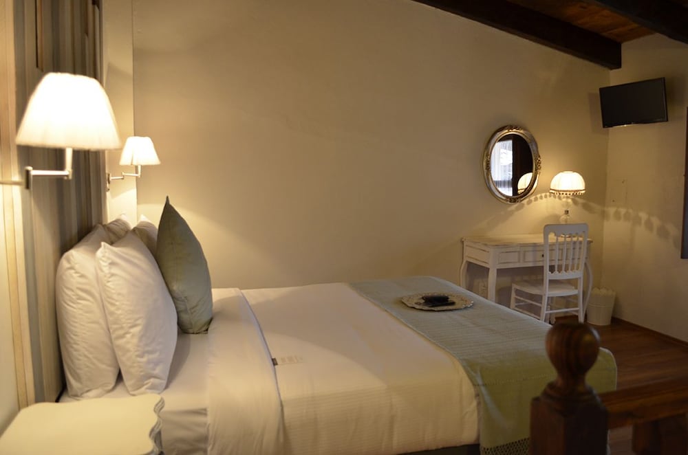 Junior Suite, 1 King Bed photo 2