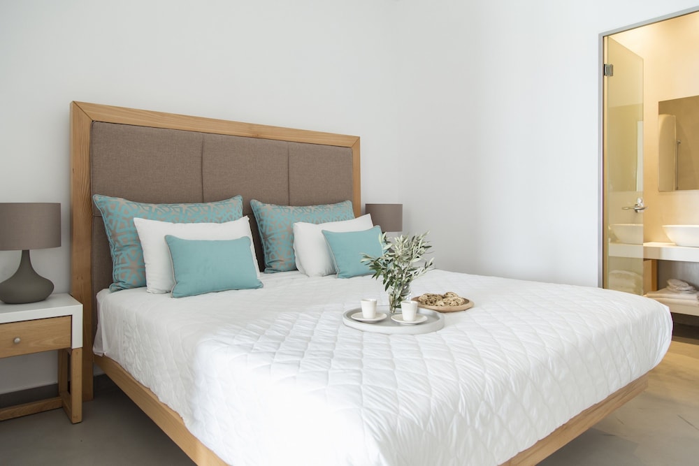 Superior Double Room, Pool Access