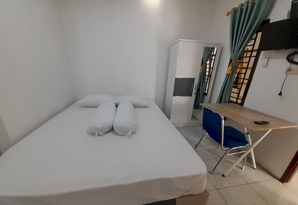 Standard Double Room photo 3