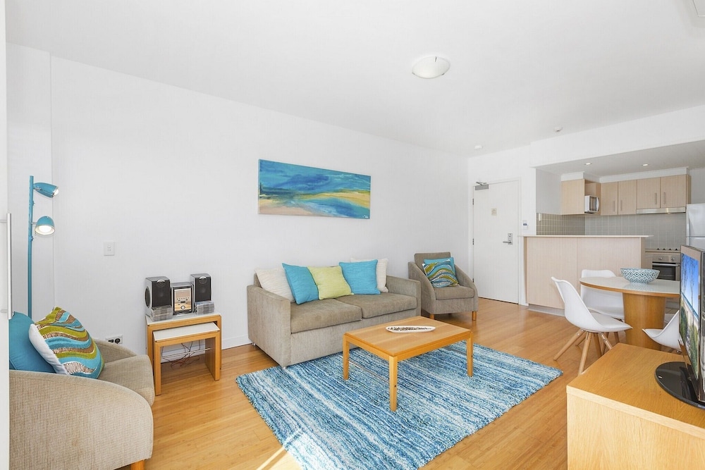 Apartment, 2 Bedrooms, Garden View photo 2