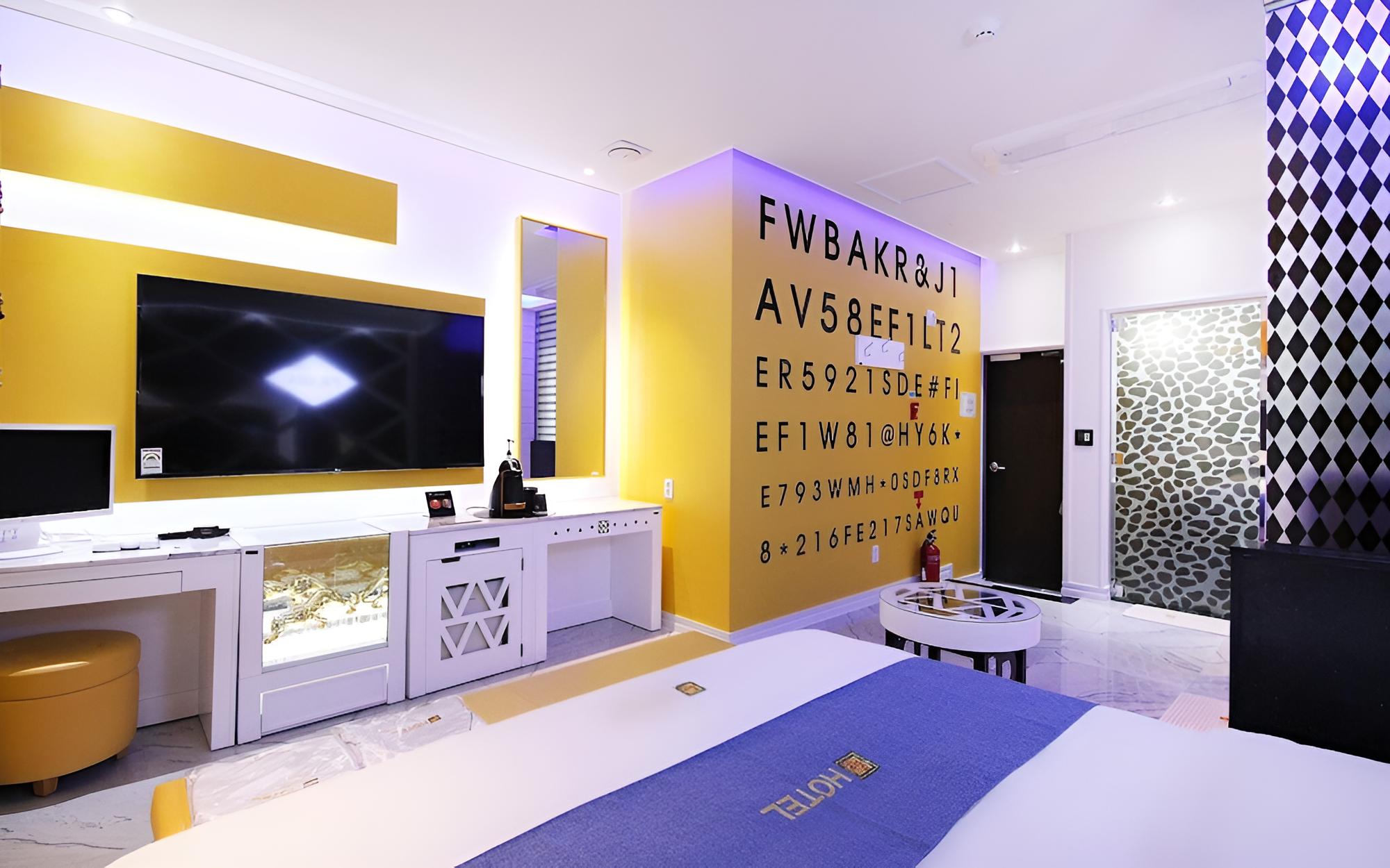 Room (1 room 1 parking (Premium A)) - Photo 1