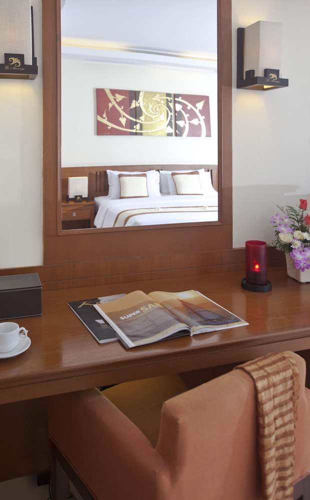 Deluxe Double Room - Photo 8