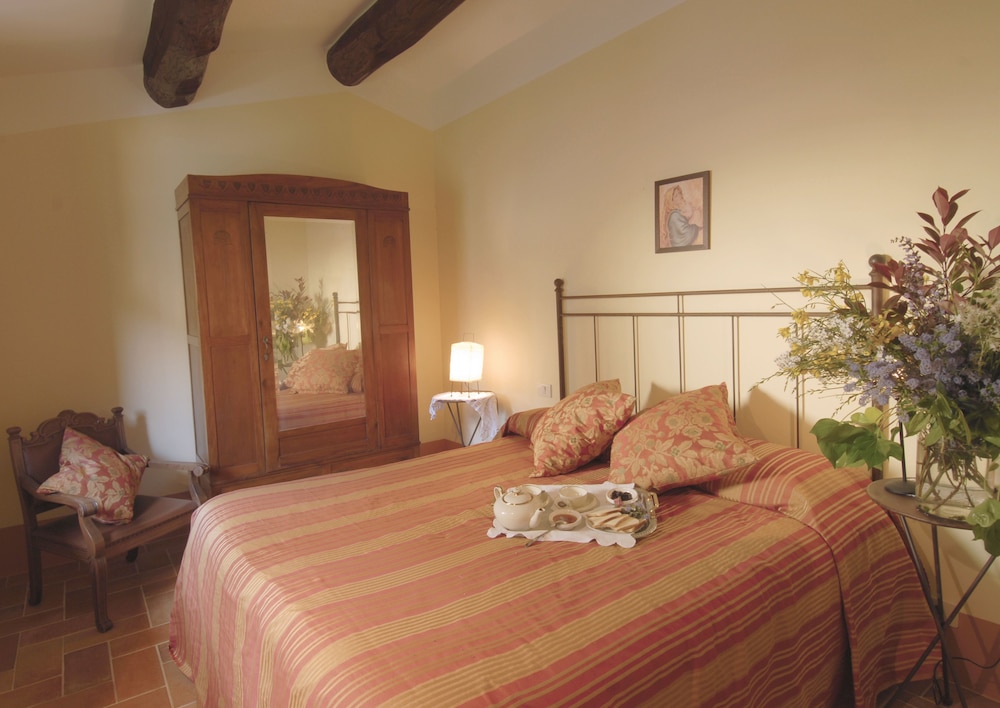 Classic Apartment, 2 Bedrooms, Ground Floor