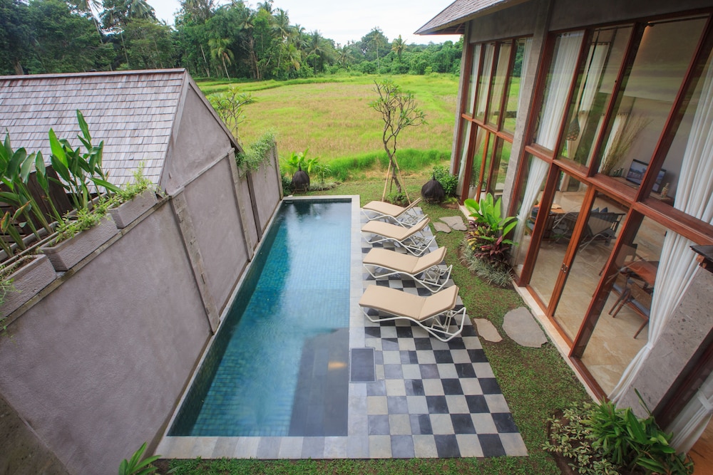 Two-Bedrooms Infinity Lap Pool Villa - Photo 1