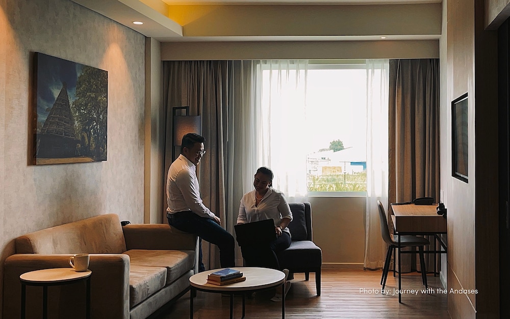 One Bedroom Suite - Photo 4
