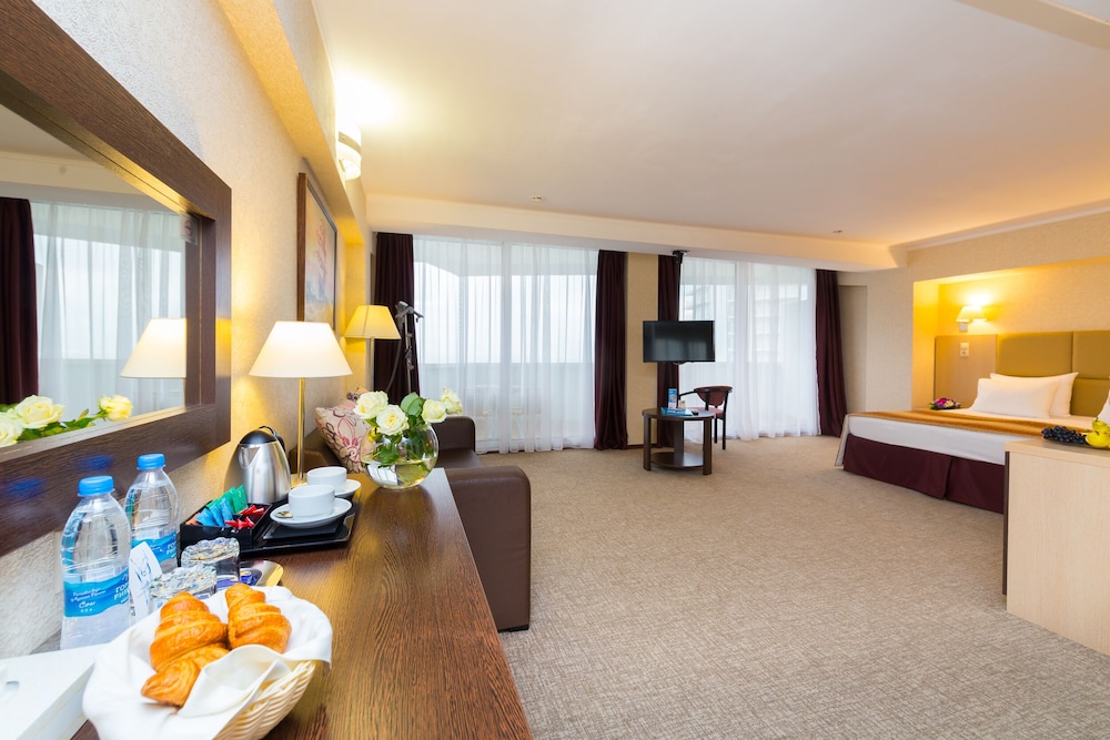 Junior Suite, Balcony photo 2