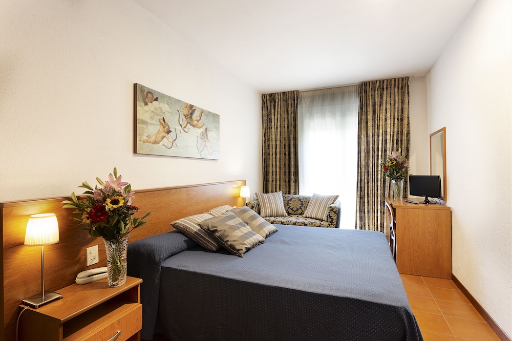 Double or Twin Room photo 1
