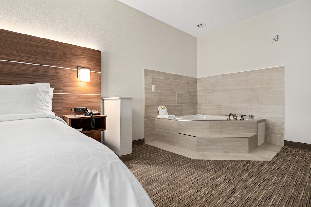 Standard Room, 1 King Bed, Accessible, Jetted Tub (Communications) - Photo 3
