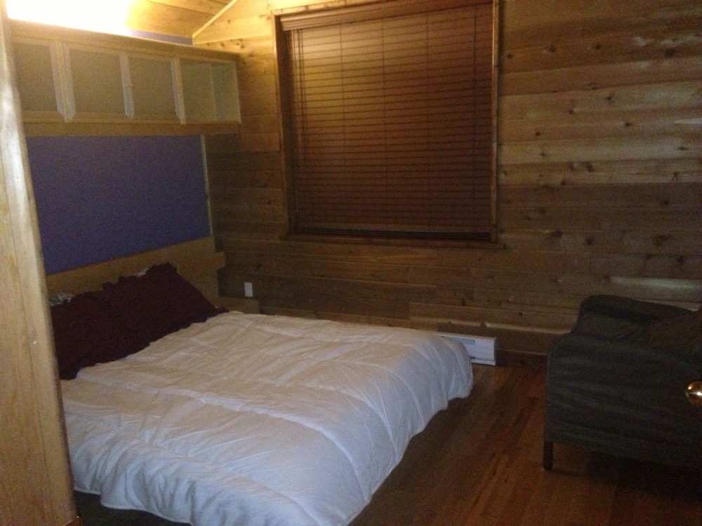 Four Bedroom House photo 3