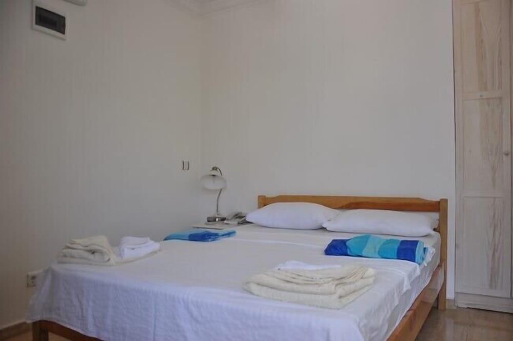 Standard Room, Partial Sea View photo 1
