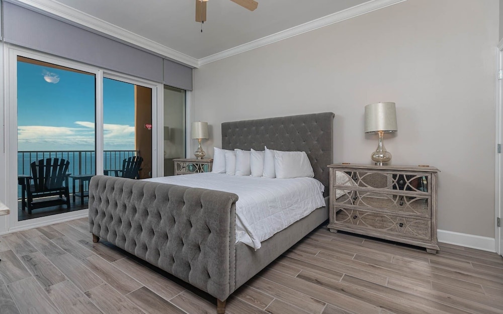 Condo, 4 Bedrooms