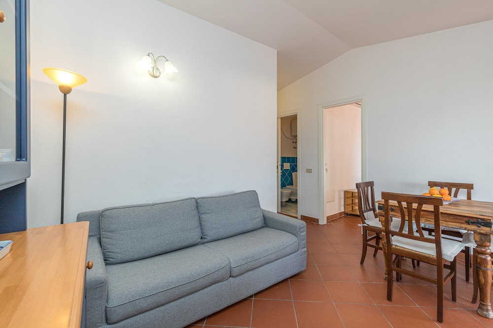 Family Apartment, 2 Bedrooms, 2 Bathrooms (Erica Primo Piano 150mt From The) photo 2