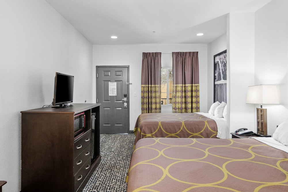 Standard Room, 2 Queen Beds - Photo 2
