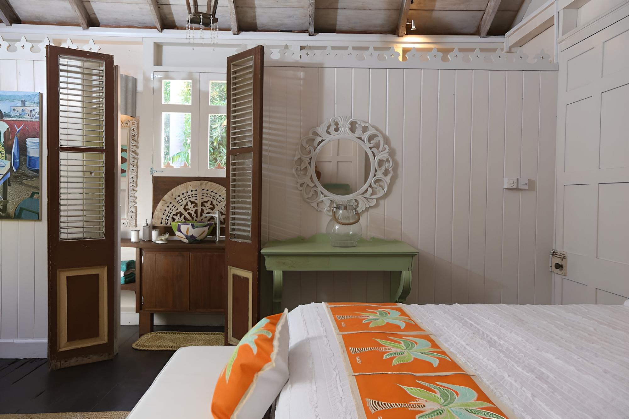 Vanilla Dawn Room