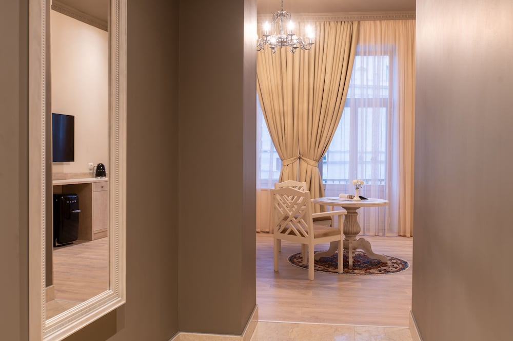 Junior Suite, Balcony - Photo 1