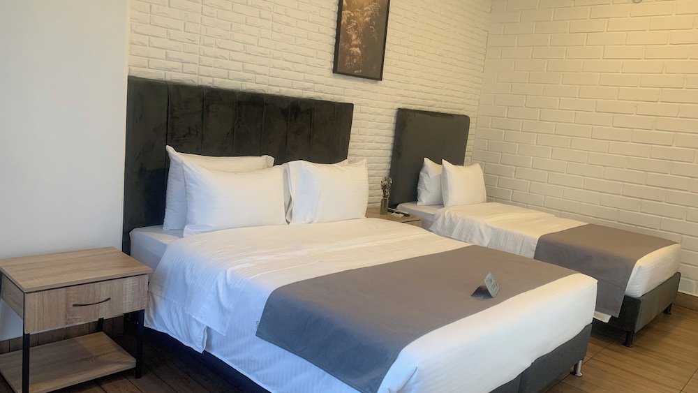 Classic Triple Room photo 2