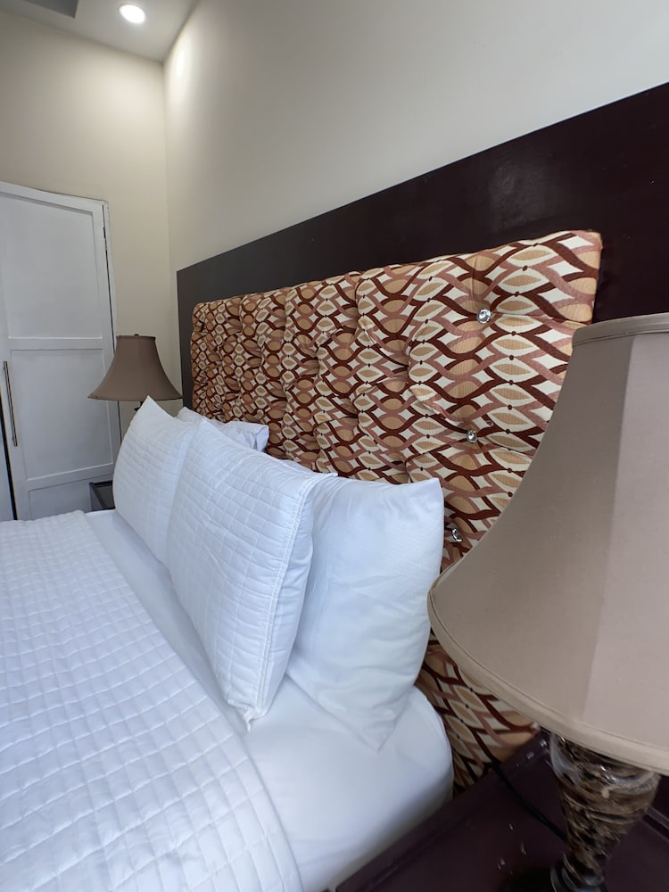 Deluxe Suite, 2 Bedrooms, Beach View (Deluxe 2BDR Family Suite) photo 3