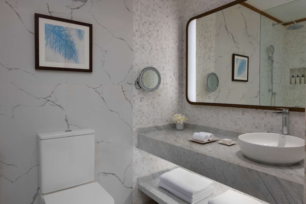 Family Villa, 1 King Bed (beach)